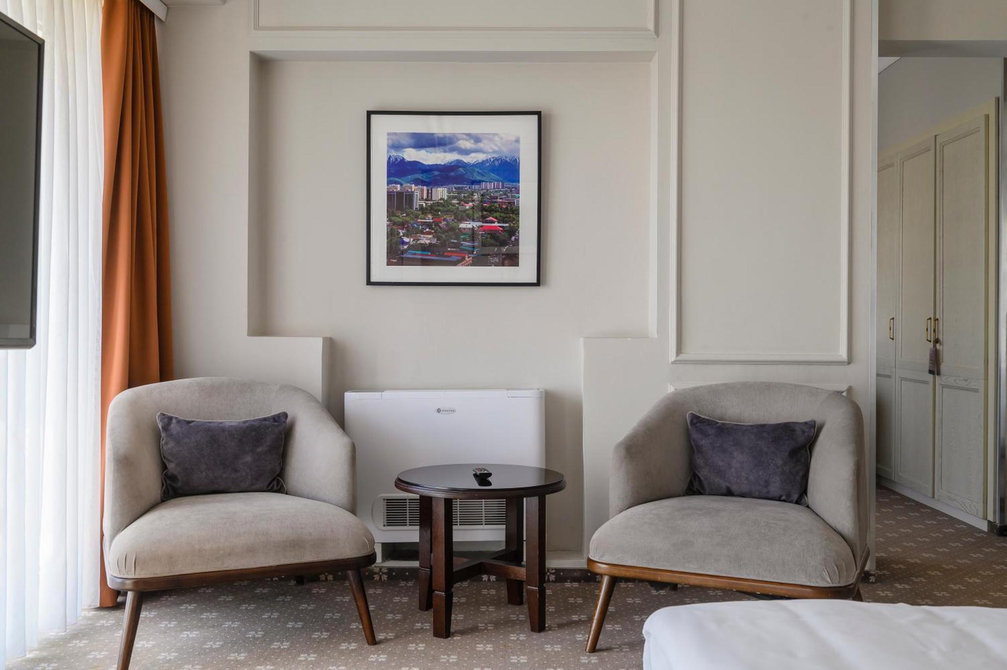 Otel Almaty Hotel 3*